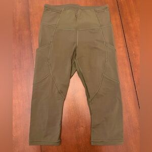 Lululemon Ruched Back Ankle Crop Leggings Dark Green Size 6